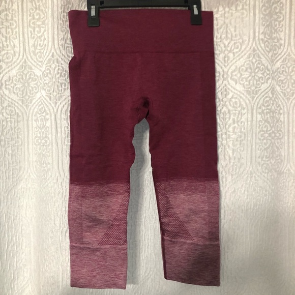 🍋 Lululemon ombré Seamlessly Street Crop Sz. 4 - Picture 5 of 8